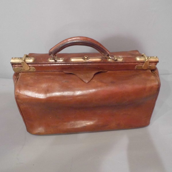 Vintage Gladstone Bag - Travers Antiques